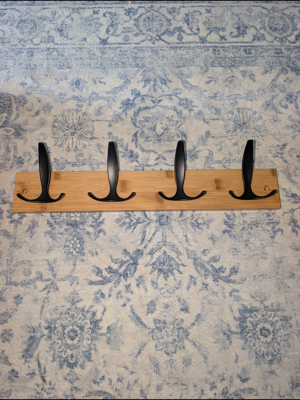 2/20$ 💓 Bamboo Wall Hook Rack with Black Metal Hooks